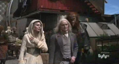 Defiance S1x01 - Stahma and Datak Tarr with a Sensoth body guard