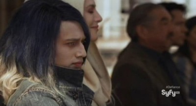 Defiance S1x01 - Young Alak Tarr, mother Stahma and Rafe McCawley