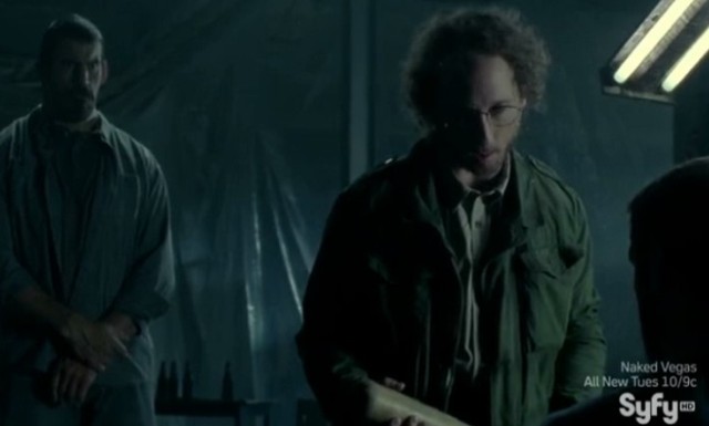 Haven S4x09 - Sinister Man and Heavy are holding kidnapped Dwight hostage