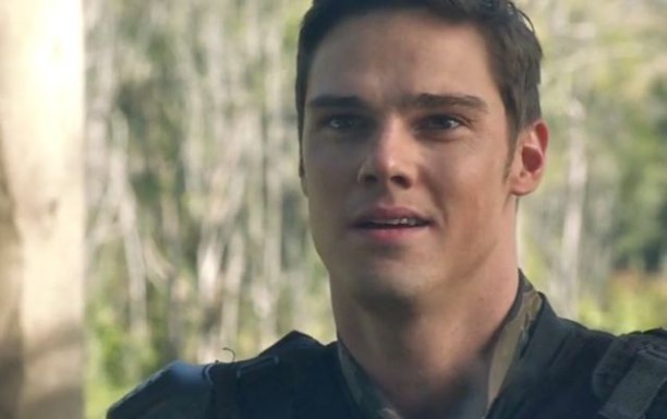 Terra Nova S1x05 - Curran insists he didn&#39;t kill Foster - TN-Instinct-39.-612x384