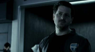 The Expanse S1x08 Kenzo see the pistol Holden has brandished