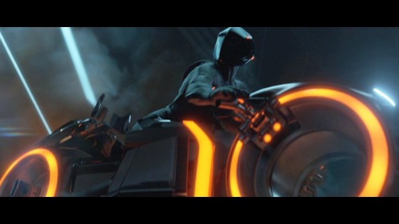Light Cycle ride for your life in TRON Legacy!