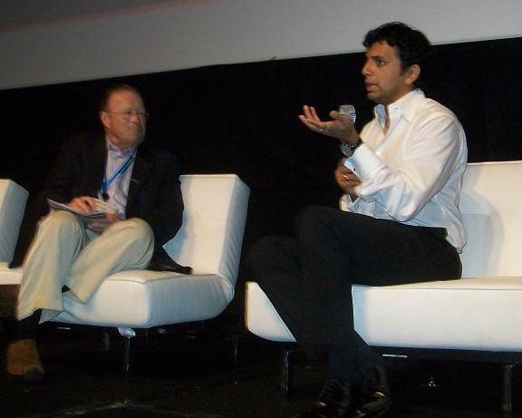 3D Summit's Bob Dowling and M. Night Shyamalan!