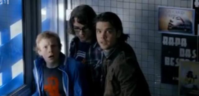 Primeval S4x04 - Untit boys leave boys con!