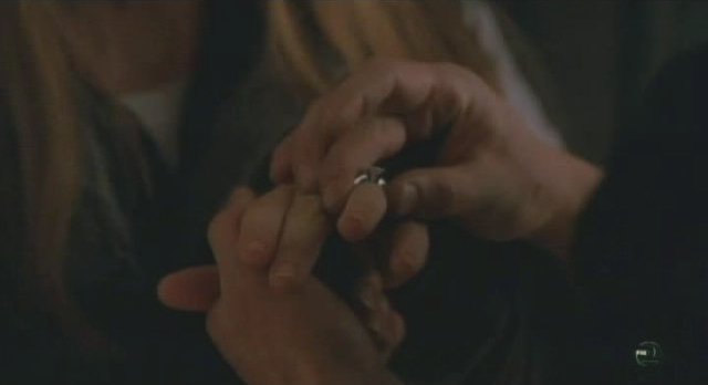 Fringe S3x13 The engagement ring