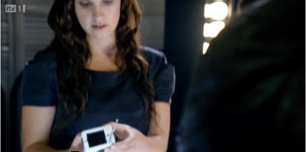 Primeval S4x07 - Emily studies the radio