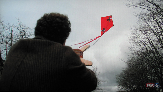 Fringe- S3x21 – Walter flying a kite