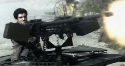 Fallings Skies S3x01 - Hal unloads a salvo from the 50 cal