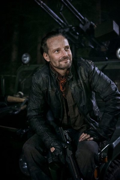 Fallings Skies S3x01 - Ryan Robbins as Tector