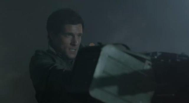 Falling Skies S3X04 Hal Shoots Mecs