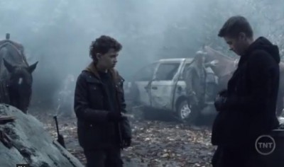 Falling Skies S3x05 Ben and Matt mom