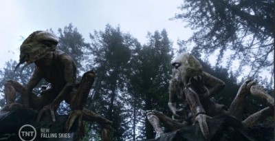 Falling Skies S3x05 skitters on a cliff