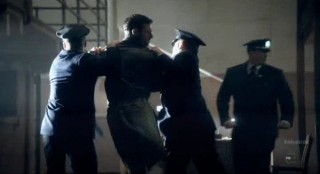 Alcatraz S1x01 - Sylvane is taken by the guards
