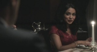Alcatraz S1x04 - Lucy at dinner at Warden James residence