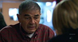 Alcatraz S1x05 - Robert Forster as Uncle Ray
