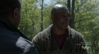 Alphas S2x06 - Claude tells Gary he does speak bee