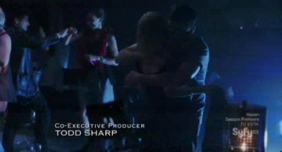 Alphas S2x08 - Kat gets a hug from Dylan at the rave