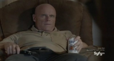 Being Human S3x04 - Josh meets Nora's dad who is more interested in his beer at the moment