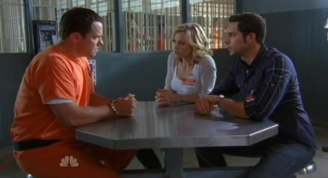 Chuck S5x05 - Casey meets with Sarah ands Chuck in prison