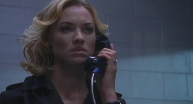 Chuck S5x08 - Sarah on phone with Shaw about the baby