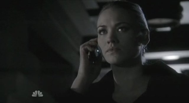 Chuck S5x08 - Sarah on phone