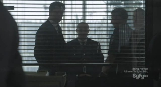 Continuum S1x02 - Inspector Dillion calls a meeting in his office