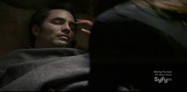 Continuum S1x09 - Family Time - Carlos unconscious