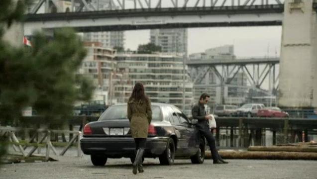 Continuum 2X01 Carlos waits for Kiera