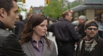 Continuum S1x10 - The building is safely evacuated