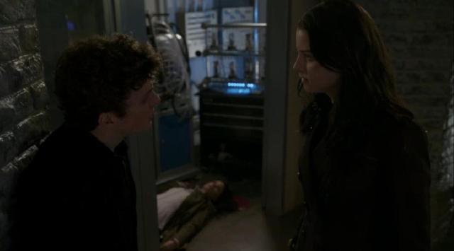 ContinuumS03X02 Kiera and Alec argue over dead Kiera