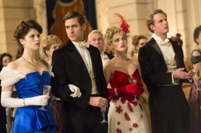 Dracula S1x01 - The costumes are stunning  -- Episode 1-- Pictured: (l-r) Jessica De Gouw as Mina Murray, Oliver Jackson-Cohen as Jonathan Harker, Katie McGrath as Lucy Westenra -- (Photo by: Jonathon Hession/NBC)