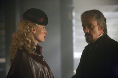 Dracula S1x03 – Lady Jayne Wetherby and Browning have a chat