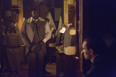 Dracula S1x05 - Nonso Anozie as R.M. Renfield, Jonathan Rhys Meyers as Alexander Grayson