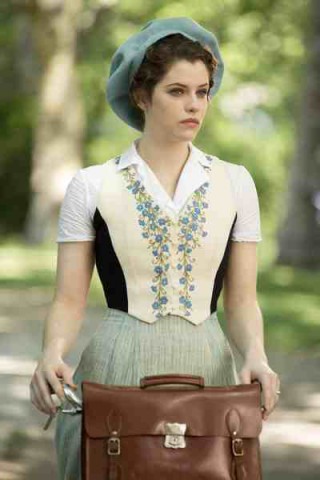 Dracula S1x07 - Jessica De Gouw as Mina Murray