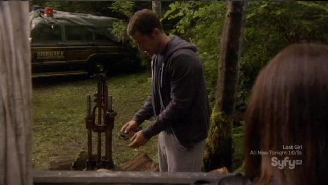 Eureka S5x10 Carter fixes a pump