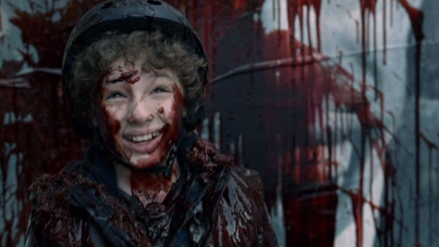 Falling Skies S2x04 - Gleeful Matt Covered in Skitter Blood