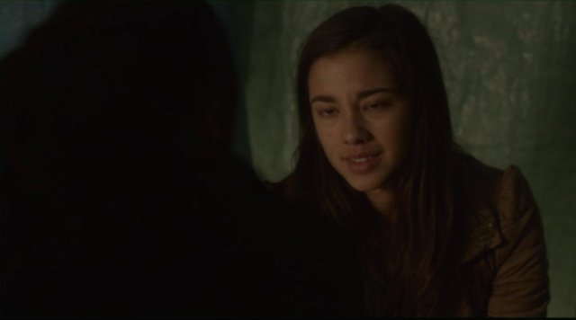 Falling Skies S2x04 - Lourdes grieves over the loss of her relatives