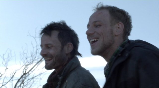 Falling Skies S2x04 - Tector and Boon ecstatic with their Skitter kill