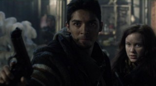 Falling Skies S2x04 - Who do we have here in Falling Skies