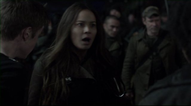 Falling Skies S2x05 - Anne Glass wonders who will get a room to make babies