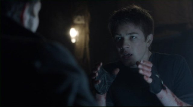 Falling Skies S2x05 - Ben explains something to his father Tom