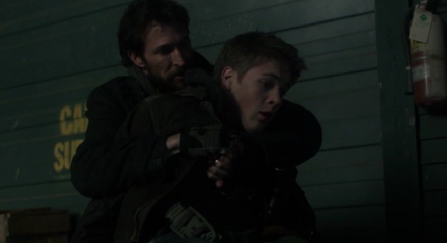 Falling Skies S2x05 Tom holding Ben