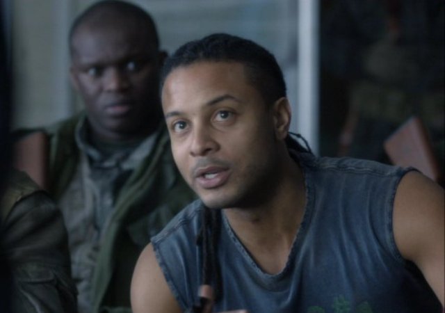 Falling Skies S2x06 - Handyman Jamil portrayed by Brandon Jay McLaren