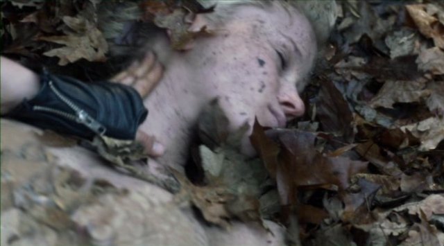 Falling Skies S2x06 - Jessy Schram as Karen is found barely alive