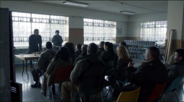 Falling Skies S2x06 - The 2nd Mass meeting to discuss developments