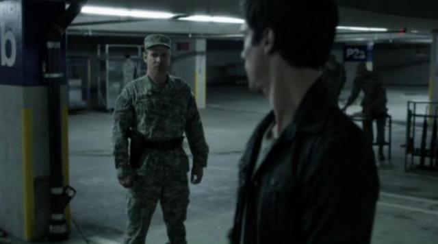 Falling Skies S2 X09 Hal and Weaver