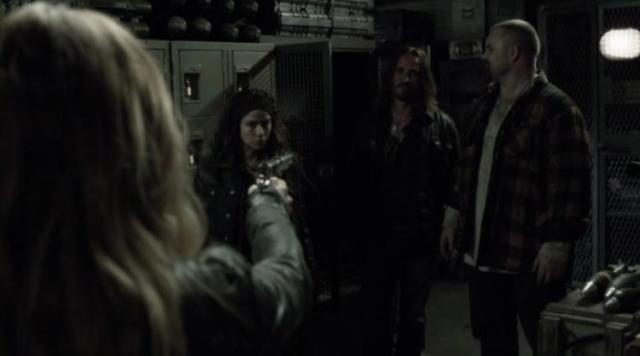 Falling Skies S2 X09 Maggie catches Pope