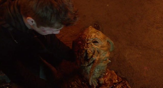 Falling Skies S2 x 10 Ben holding the Red eye skitter