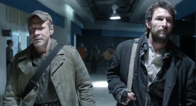 Falling Skies S2 x 10 Tom and Weaver