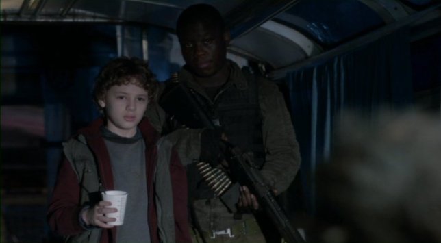 Falling Skies S2x08 - Alien fighters Matt and Anthony